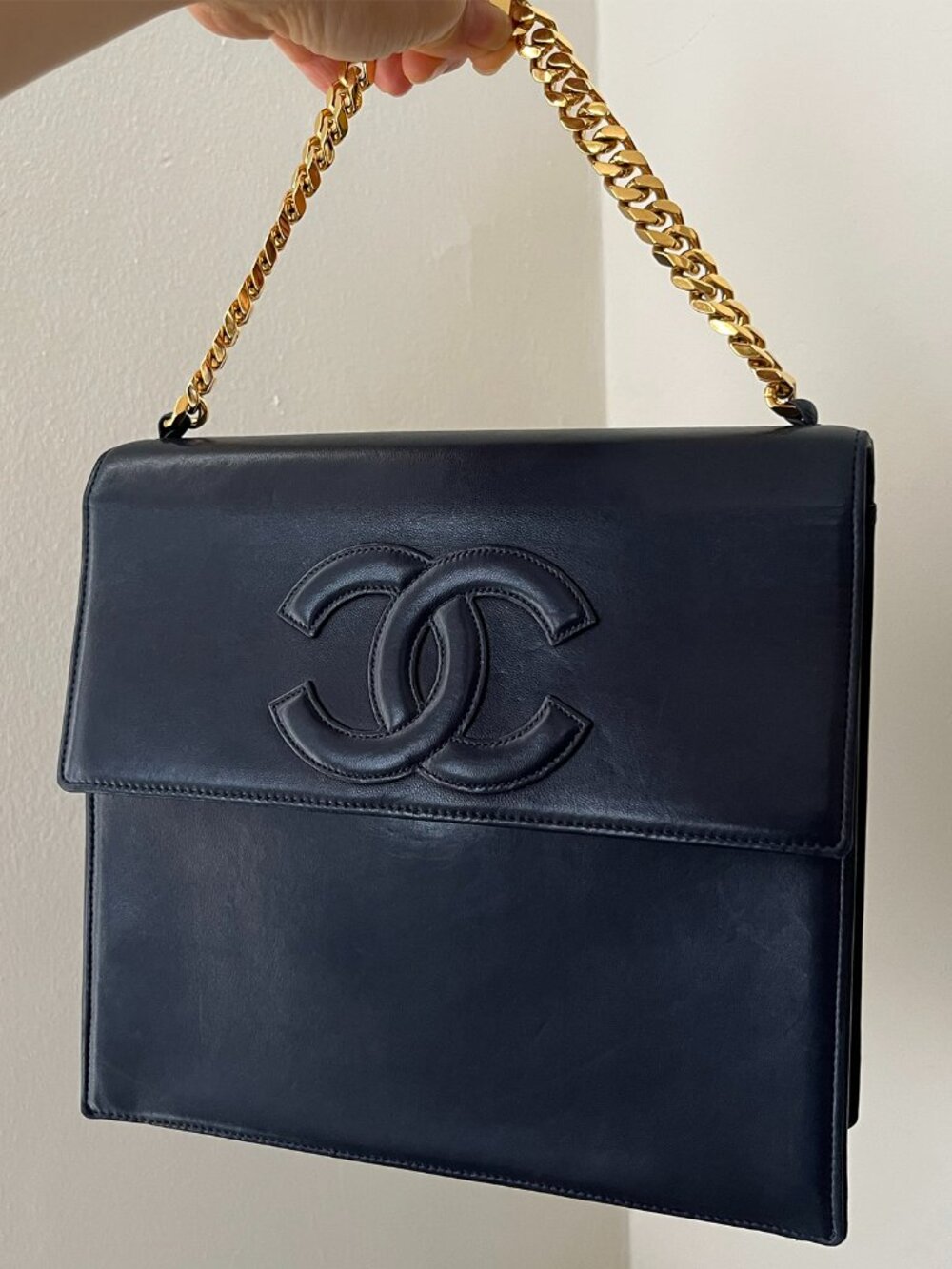 Authentic Vintage CHANEL 1996-1997 CC Lambskin Gold Chain Handle Flap handbag